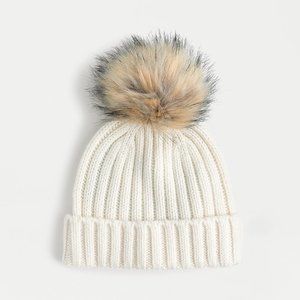 Ribbed beanie with faux-fur pom-pom